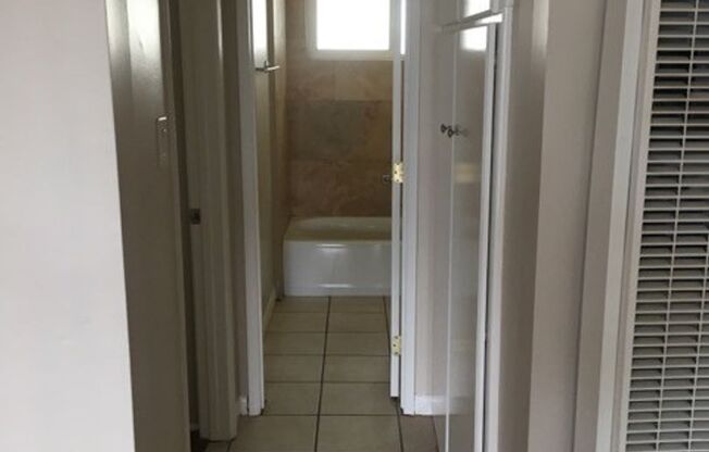 1 bed, 1 bath, $1,750, Unit 19