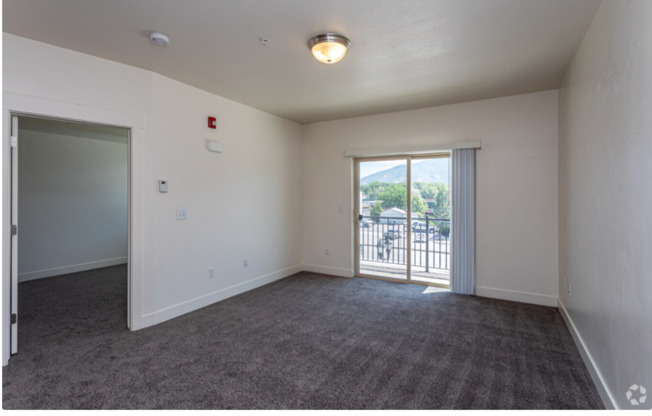2 beds, 2 baths, 1,004 sqft, $1,550, Unit 339