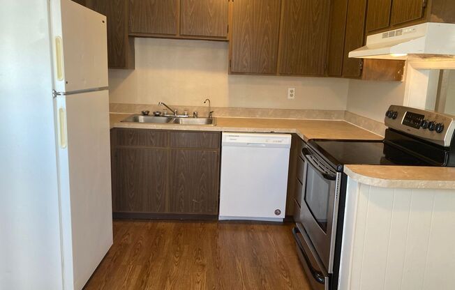 MP137 - 2945-2951 N Lee St