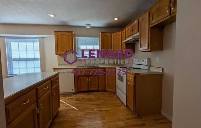 3 beds, 2 baths, $1,395