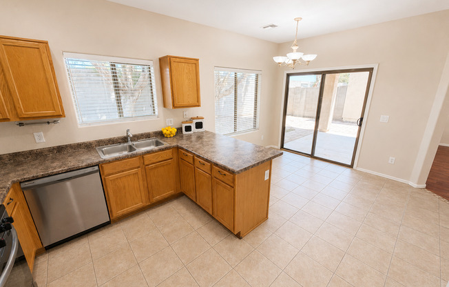 3 beds, 2.5 baths, $1,994