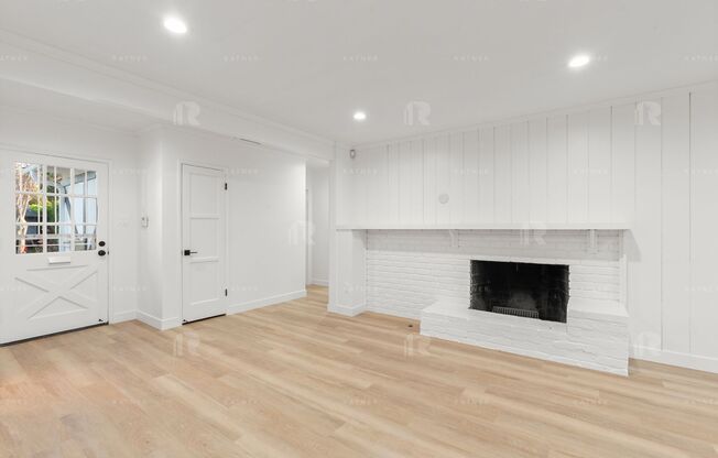 Newly REMODELED large 4 bed / 4 bath home w/ family room, private bonus room / home office, and "Kosher" kitchen, in a quiet cul-de-sac.