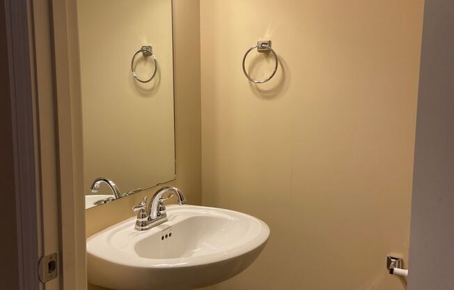 2 beds, 2.5 baths, 1,115 sqft, $1,055, Unit 030