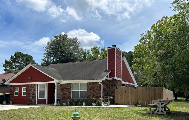 Forest Ridge off Middleground Road