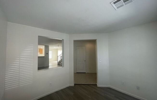 AWESOME 4 BEDROOM HOME LOCATED IN THE SW!!!!