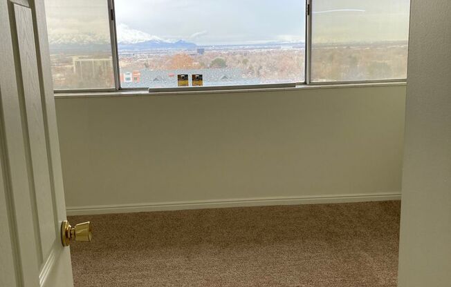 2 beds, 2 baths, 1,500 sqft, $1,857, Unit 712