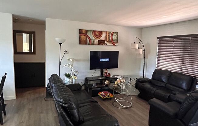 2 beds, 2 baths, $2,695