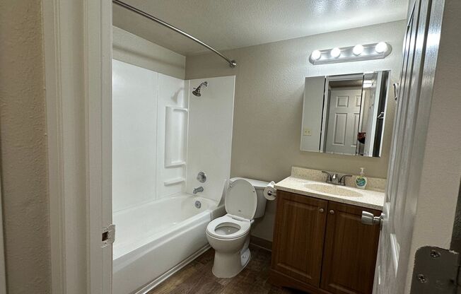 1 bed, 1 bath, 650 sqft, $1,525, Unit 494205