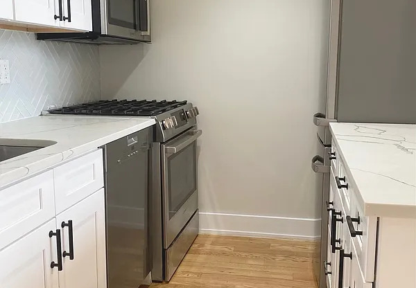 282 NASSAU AVE