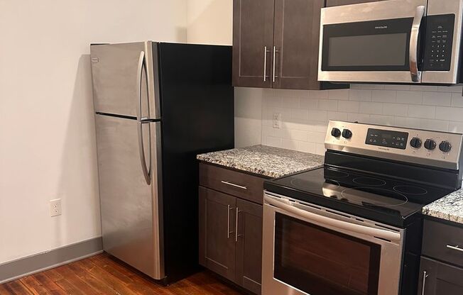 1 bed, 1 bath, 500 sqft, $1,050, Unit 204