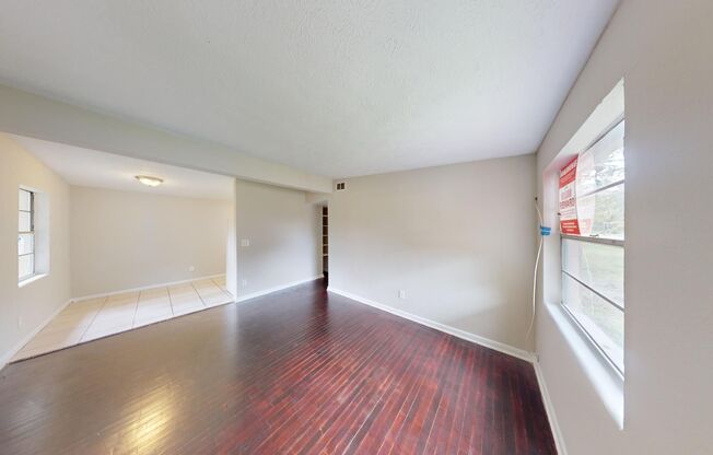 3 beds, 1 bath, $1,300