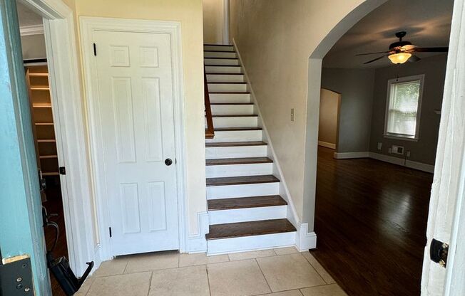 Beautifully Remodeled 4-Bedroom Home with Spacious Yard in Charlotte, NC