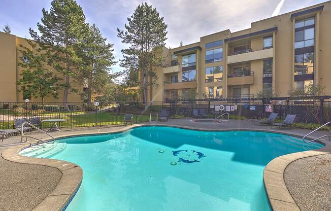 12 Central Square Pool