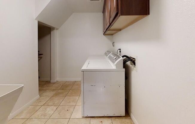 3 beds, 2.5 baths, 1,280 sqft, $3,504, Unit 30