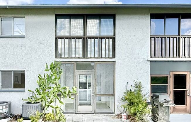 11201 122 AVE N