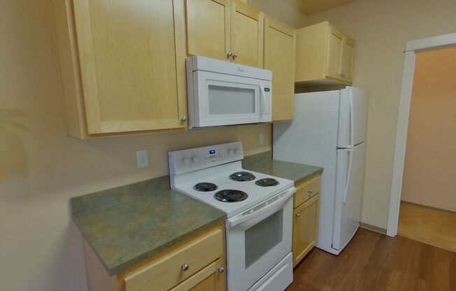 2 beds, 1.5 baths, $1,650, Unit 2