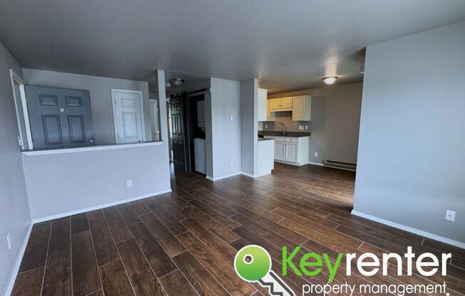 2 beds, 1 bath, 840 sqft, $1,600, Unit C