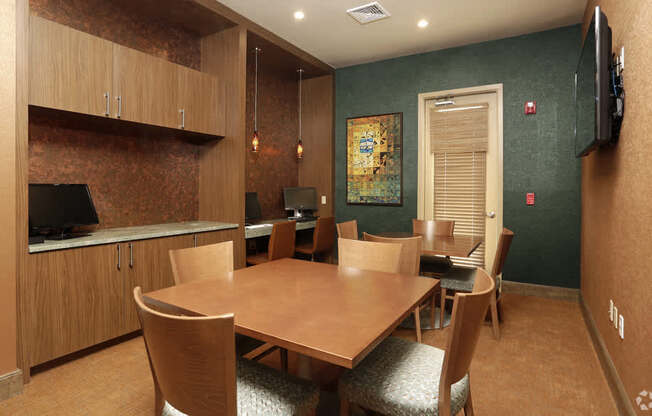 Welcome to Arbours at Crown Point