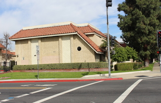 2 bedroom/2 bath condo located in the Tanglewood Villas of Pomona!