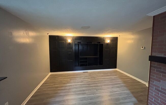 3 bedroom 1.5 bathroom for rent in Arlington