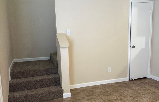 1 bed, 1 bath, 682 sqft, $905, Unit 714