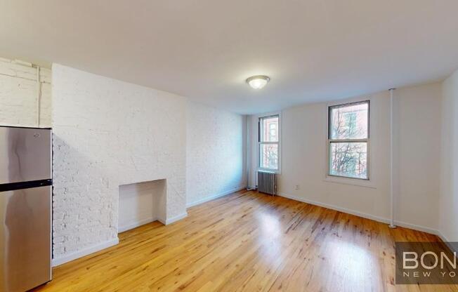 43 E 1 ST