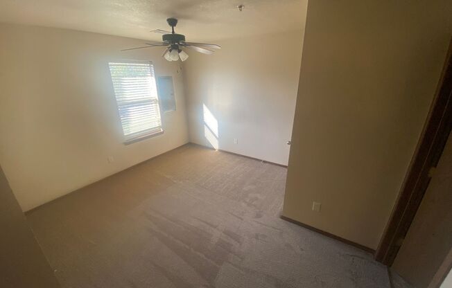 2 beds, 2 baths, 780 sqft, $715, Unit 10