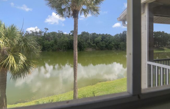 2/2 over looking Pond in Brandon