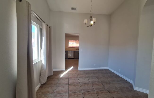 3 beds, 2 baths, $2,900