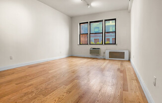 250 W 105 ST
