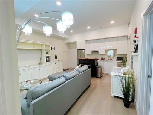 1 bed, 1 bath, 500 sqft, $2,950, Unit 406
