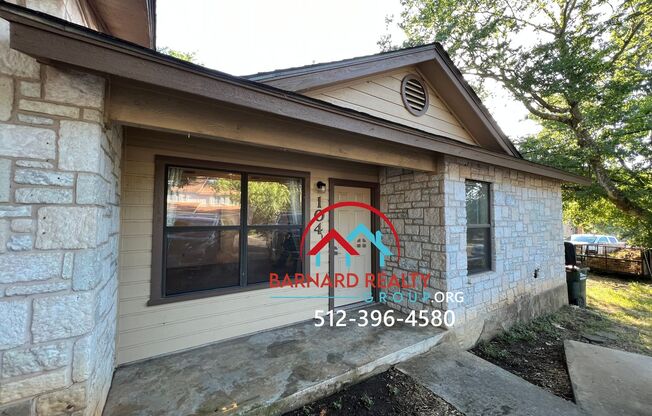 Available June 10: 3 Bed 2 Bath Duplex with Fenced in Yard on Bus Route