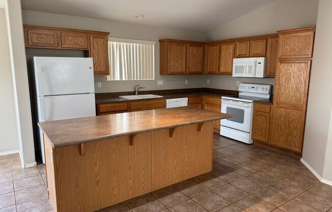 BEAUTIFUL 4 BEDROOM HOME IN SURPRISE