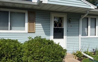 1012/1016 Sunset Lane