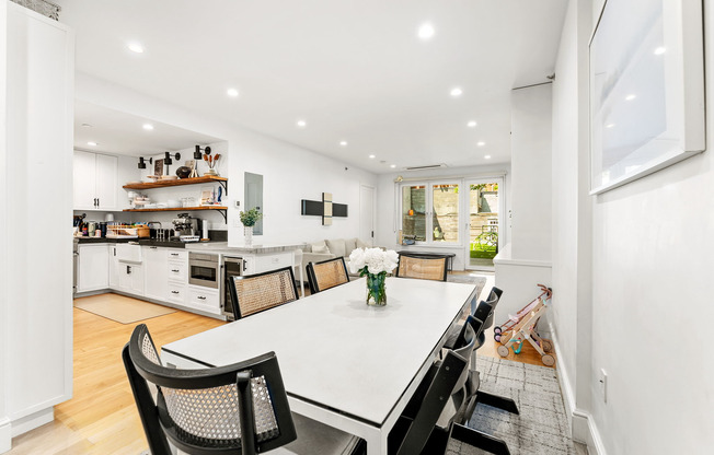 81 WARREN ST