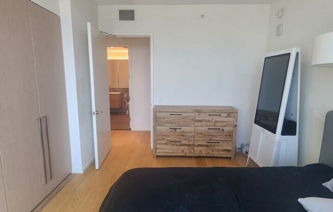 1 bed, 1 bath, 823 sqft, $3,700, Unit 4102