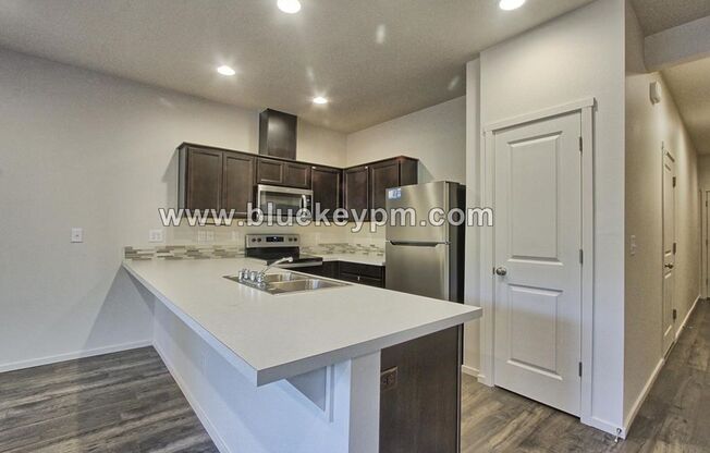 3 Bed, 2.5 Baths Home in East Vancouver at NE 18th Street / NE 112th Ave.