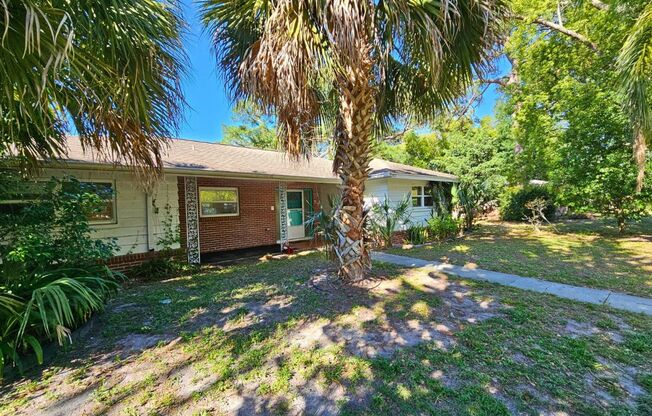 2 Bedroom, 2 Bath HOUSE in New Port Richey, FL! For RENT!