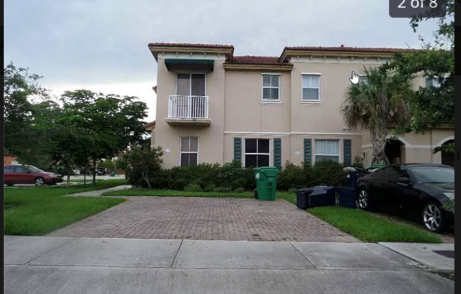 9084 SW 153 CT