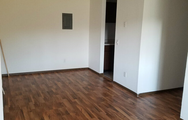 1 bed, 1 bath, 690 sqft, $990, Unit 4808-08