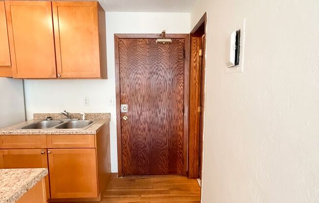 Studio, 1 bath, 375 sqft, $865, Unit 104