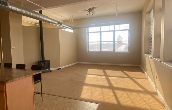 2 beds, 2 baths, 1,725 sqft, $1,395, Unit Apt 401