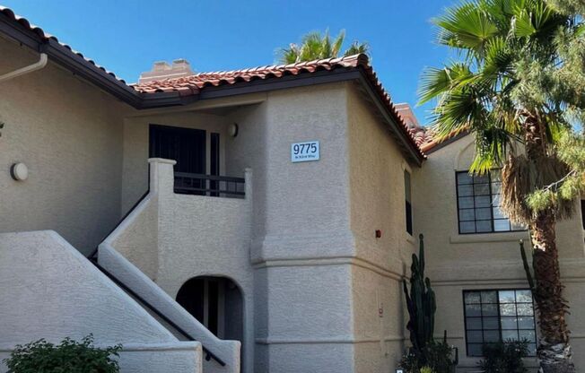 Beautiful Scottsdale Condo with Pool Views!
