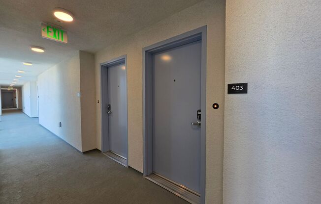 Studio, 1 bath, 327 sqft, $1,805, Unit 403