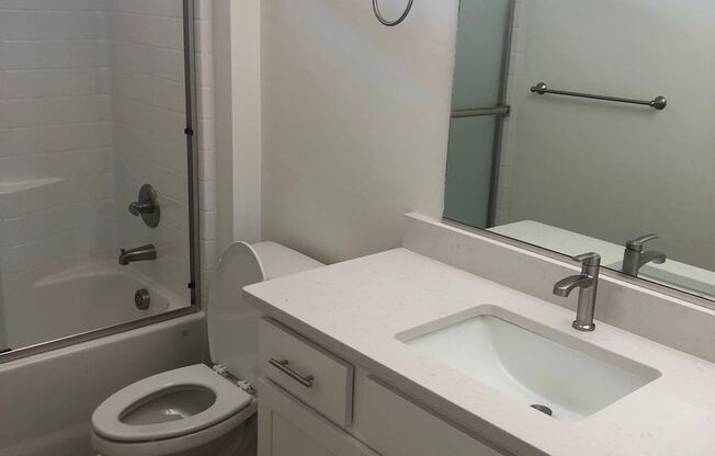 2 beds, 2 baths, 1,242 sqft, $1,895, Unit Pantano Vista 2381