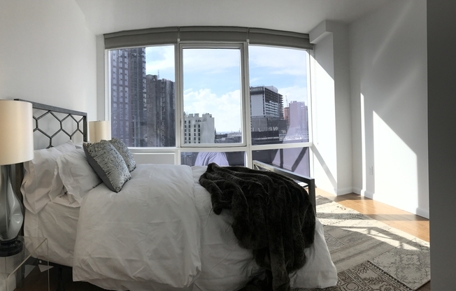 2 beds, 2 baths, 986 sqft, $6,395, Unit 11G
