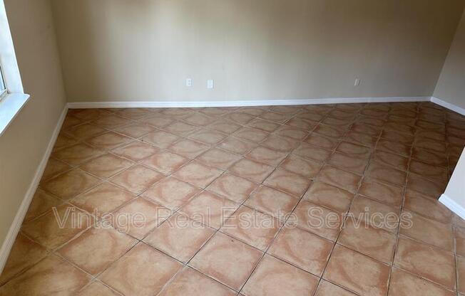 9119 TUDOR DR