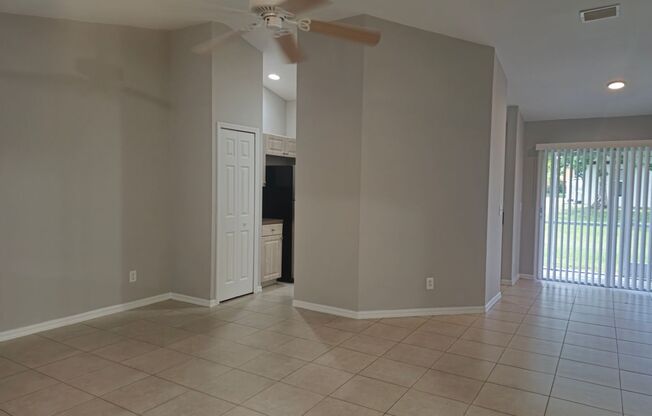 3 bedroom 2 bath in Lehigh Acres