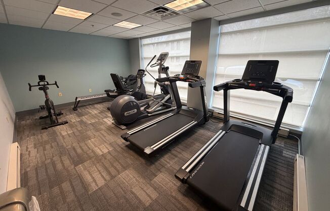 2 beds, 1 bath, 870 sqft, $1,900, Unit 602