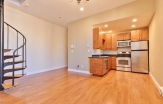 1 bed, 2 baths, 781 sqft, $3,100, Unit 9